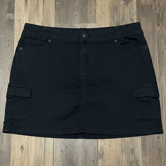 Blue Spice Dresses & Skirts - Blue Spice Black Mini Cargo Skirt